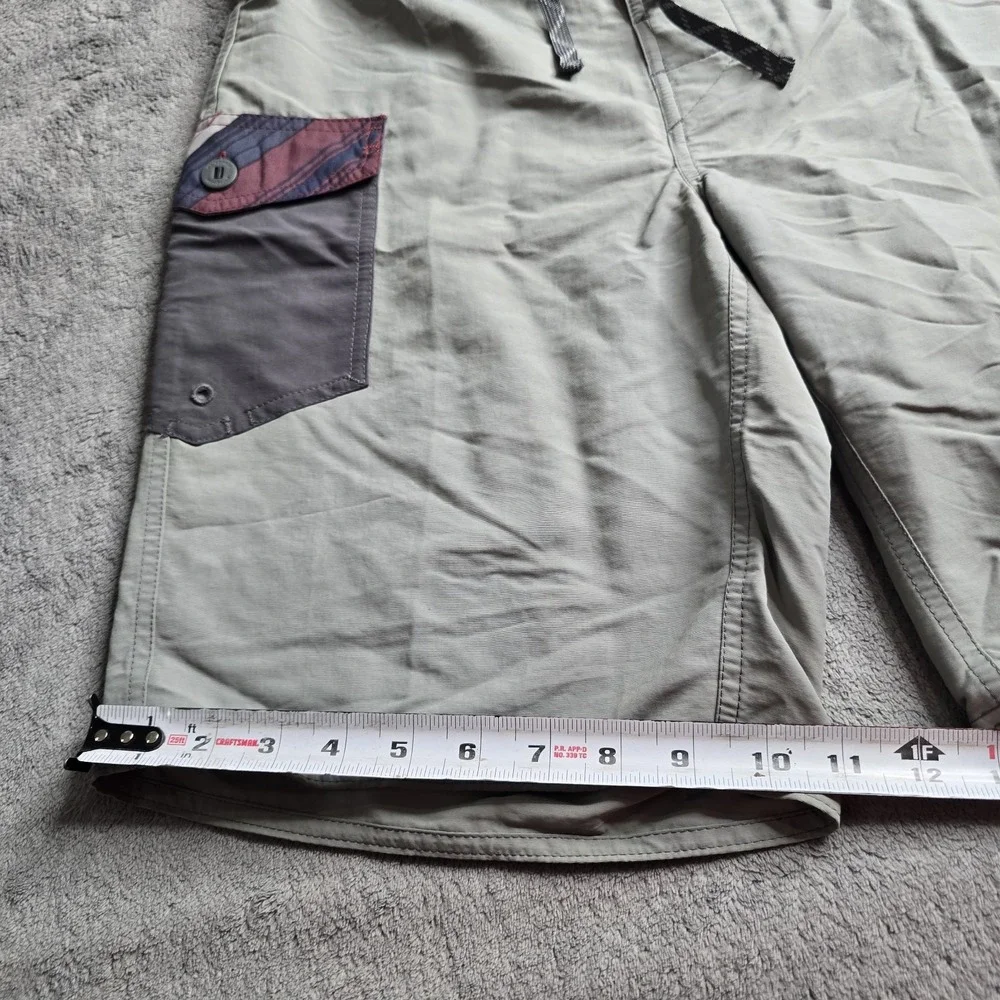 Patagonia Shorts M's Patch Pocket Wavefarer Boardshorts Mens 32 Gray 9.5